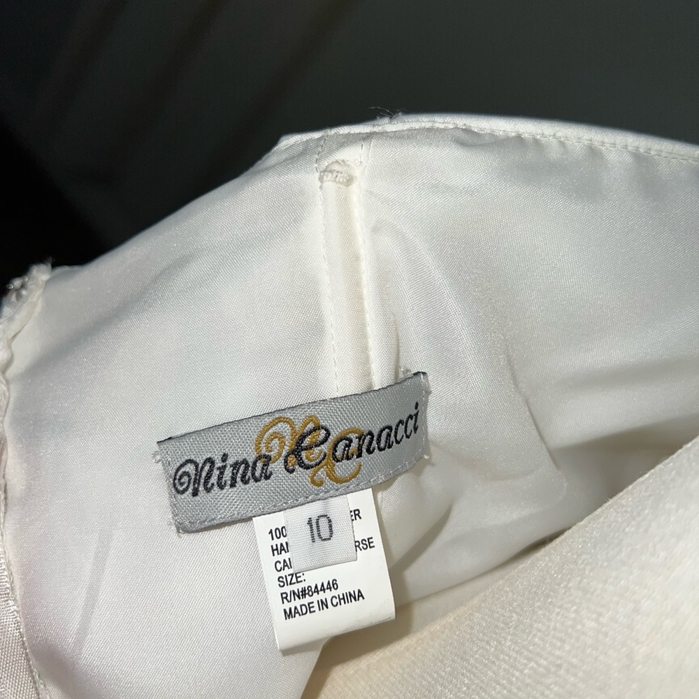 Wedding Dress - Picture 7 of 10